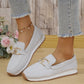 Mocassins casuais de malha para mulher com fivela metálica